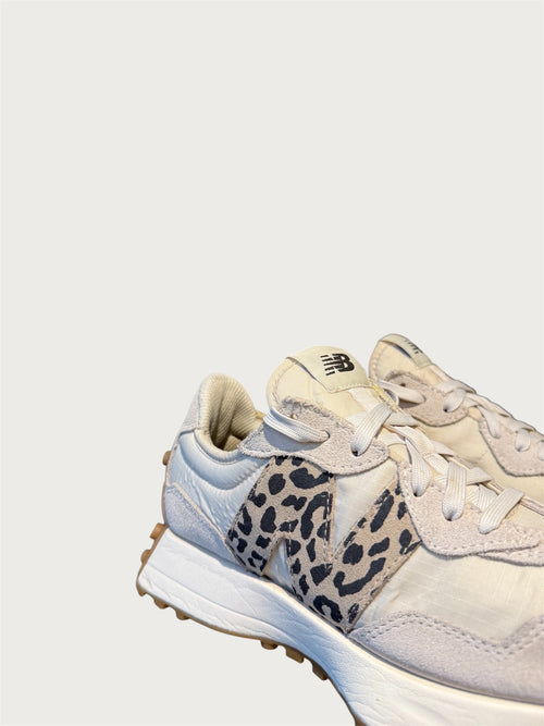 New Balance 327