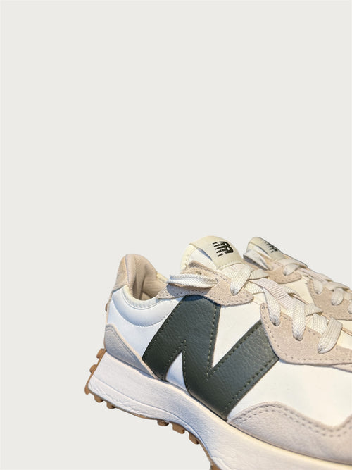 New Balance 327